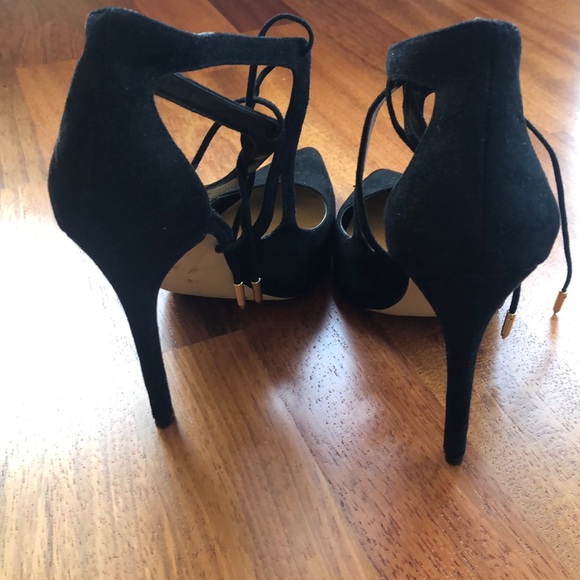 Daya by Zendaya Aaron Black Suede Pointed Pumps - Picture 3 of 4